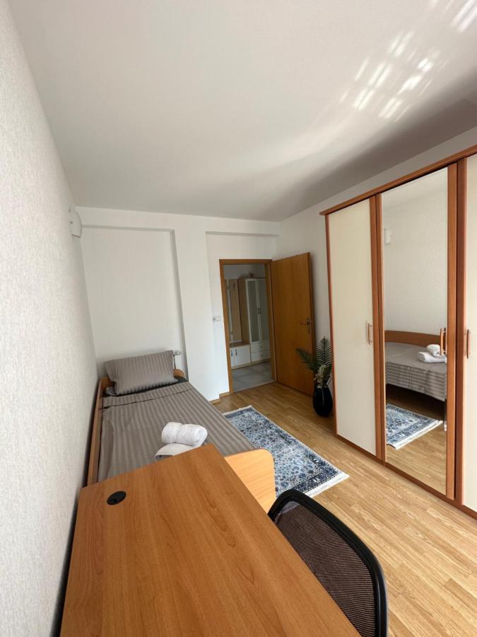 Spacious 3-Bedroom Condo Next To City Center Pristina Eksteriør bilde