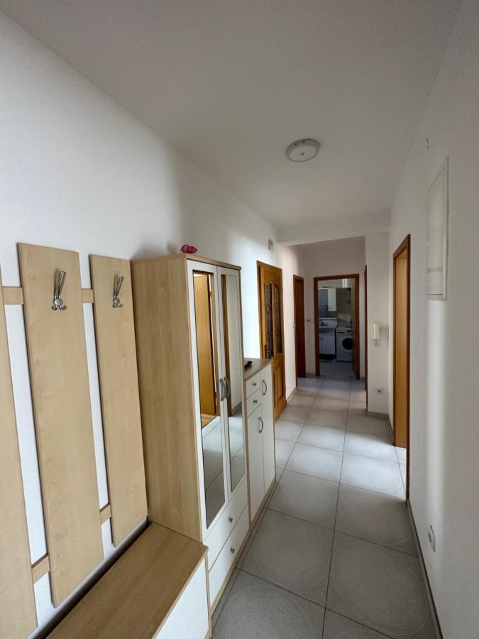 Spacious 3-Bedroom Condo Next To City Center Pristina Eksteriør bilde